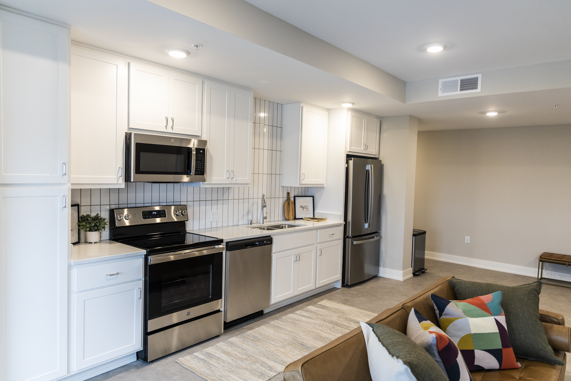 Zuelke Model TheTaylor Liv RM Dining1