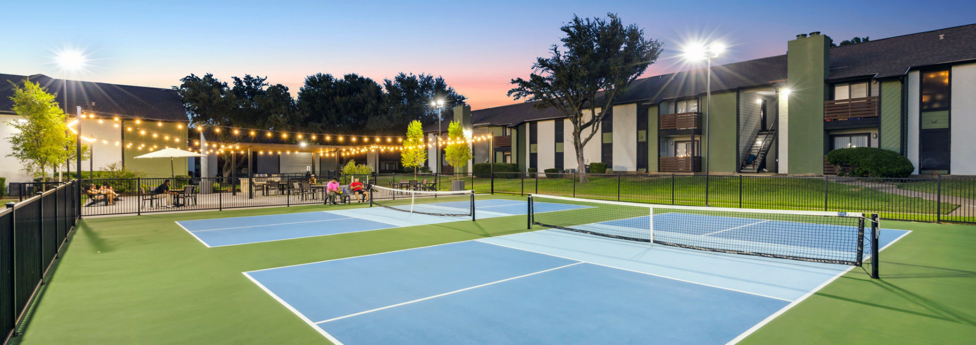 tennis courts at The  Reid Apartments