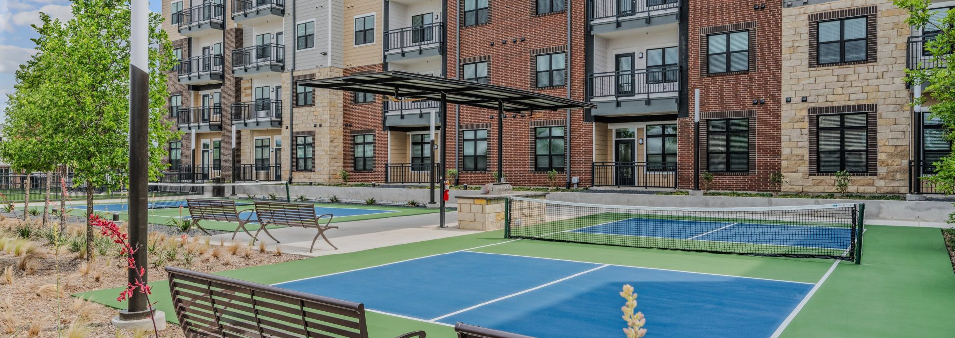 Pickle Ball Courts at The Hudson Oaks