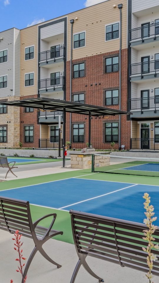 Pickle Ball Courts at The Hudson Oaks