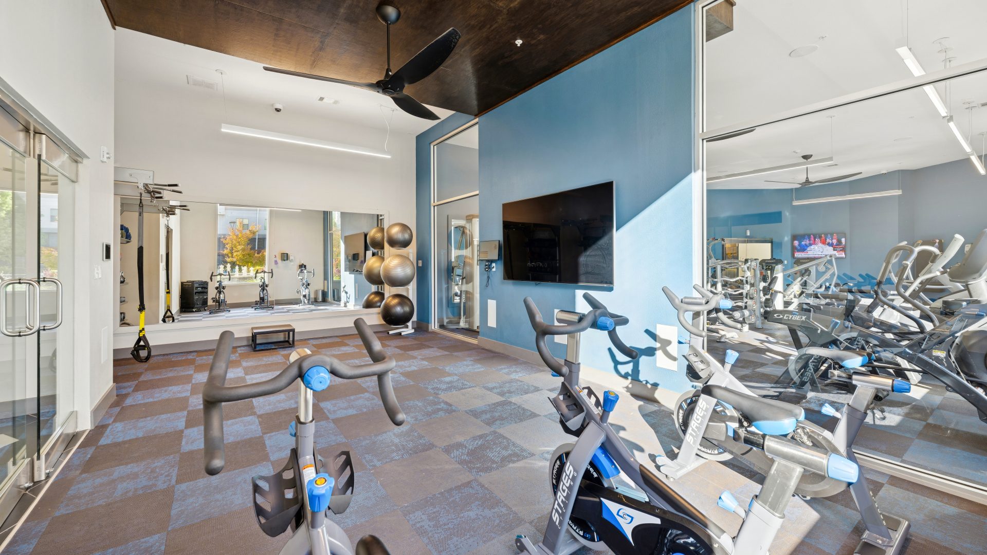 Fitness Center with Cycling Bikes