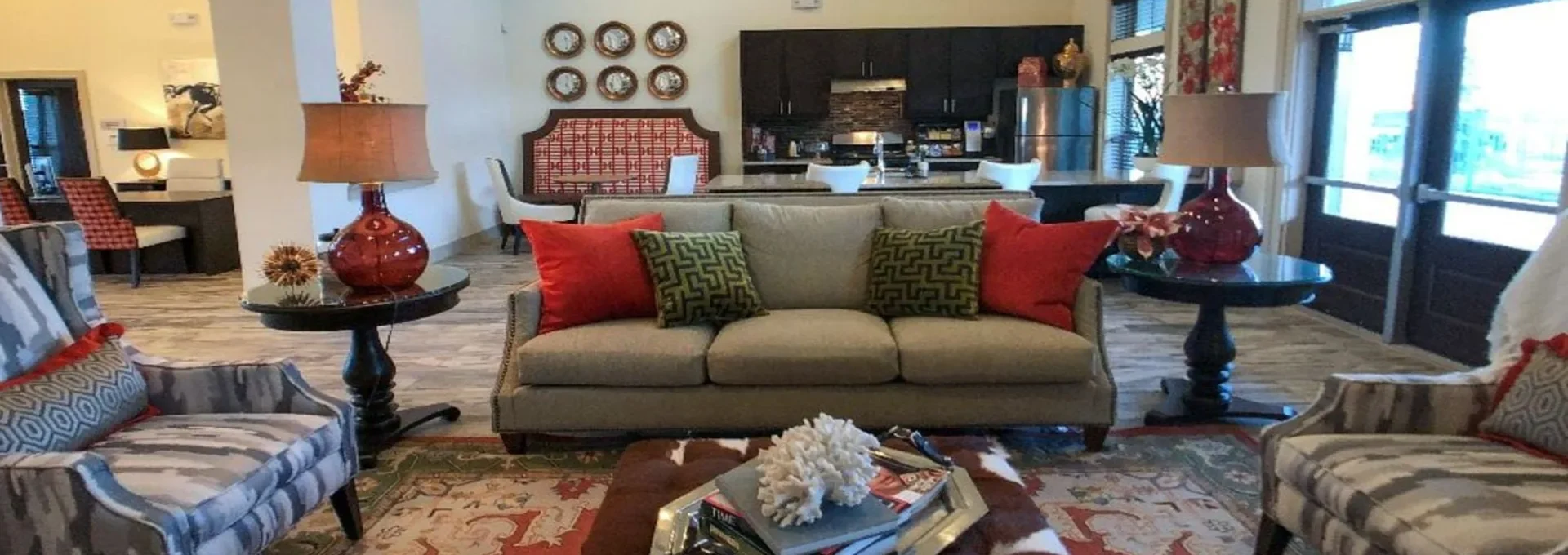 the living room at The Anatole on MacArthur North