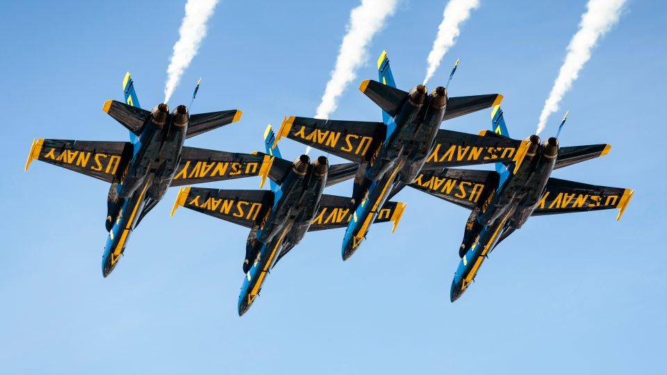 black jet planes