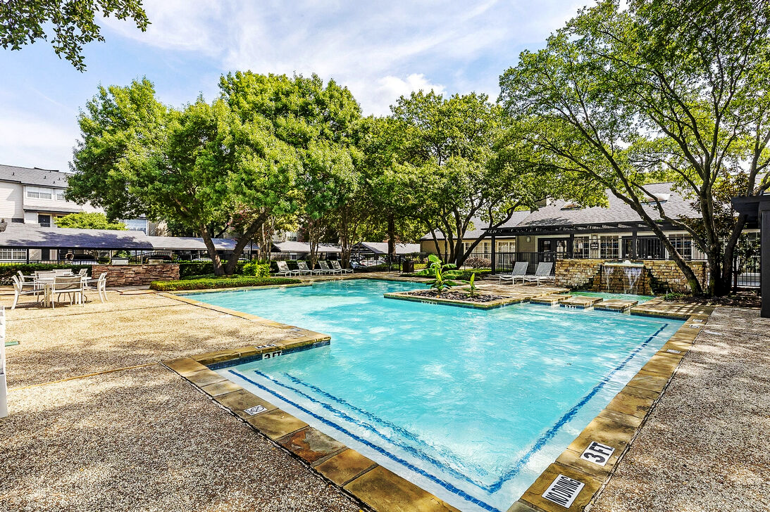 the pool at The  Monte
