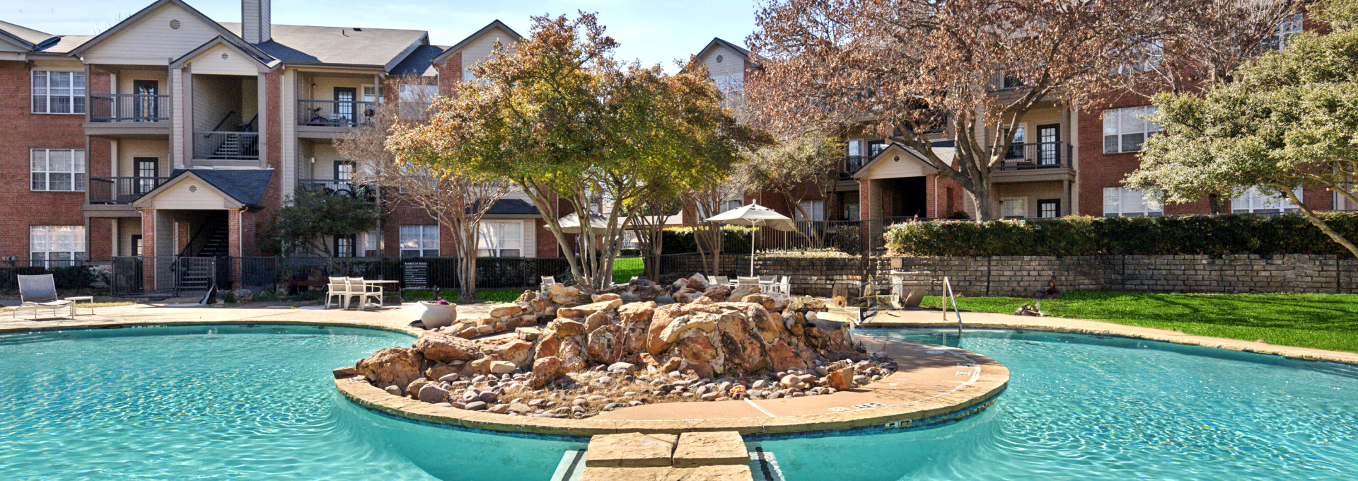 the pool at The  Monte
