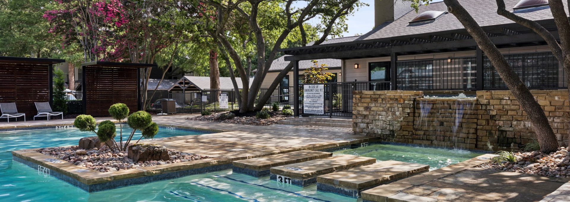 the pool at The  Monte