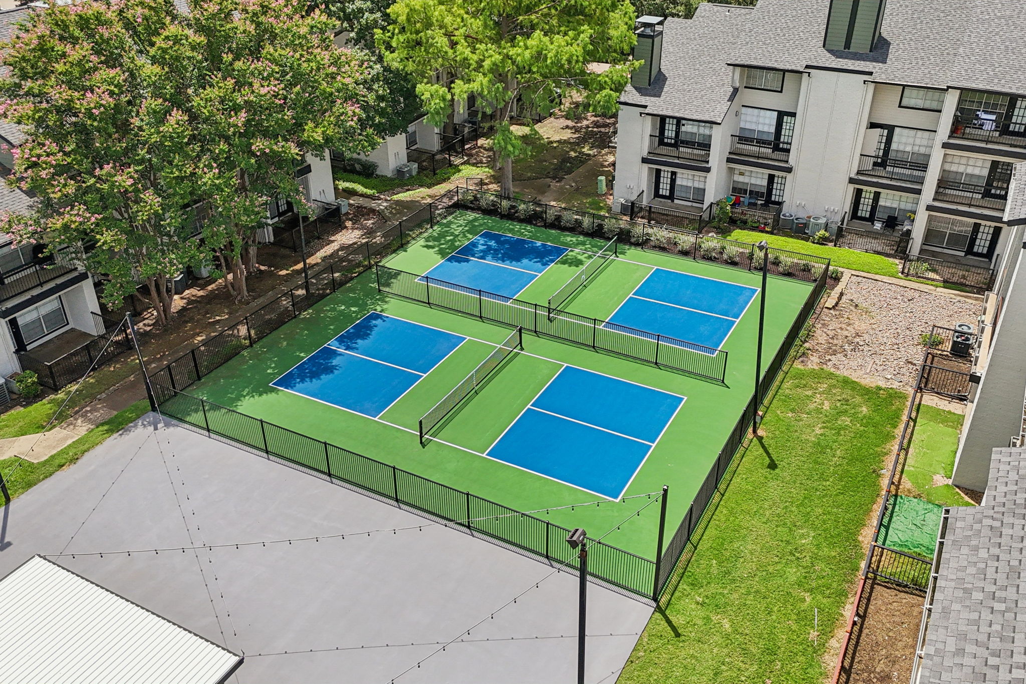 tennis court at The Monte