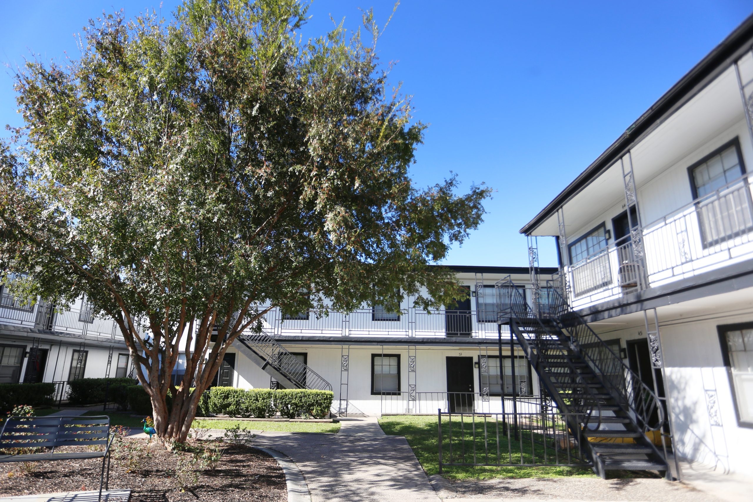 apartment for rent in the woodlands, tx at The Vista Villa Apartments