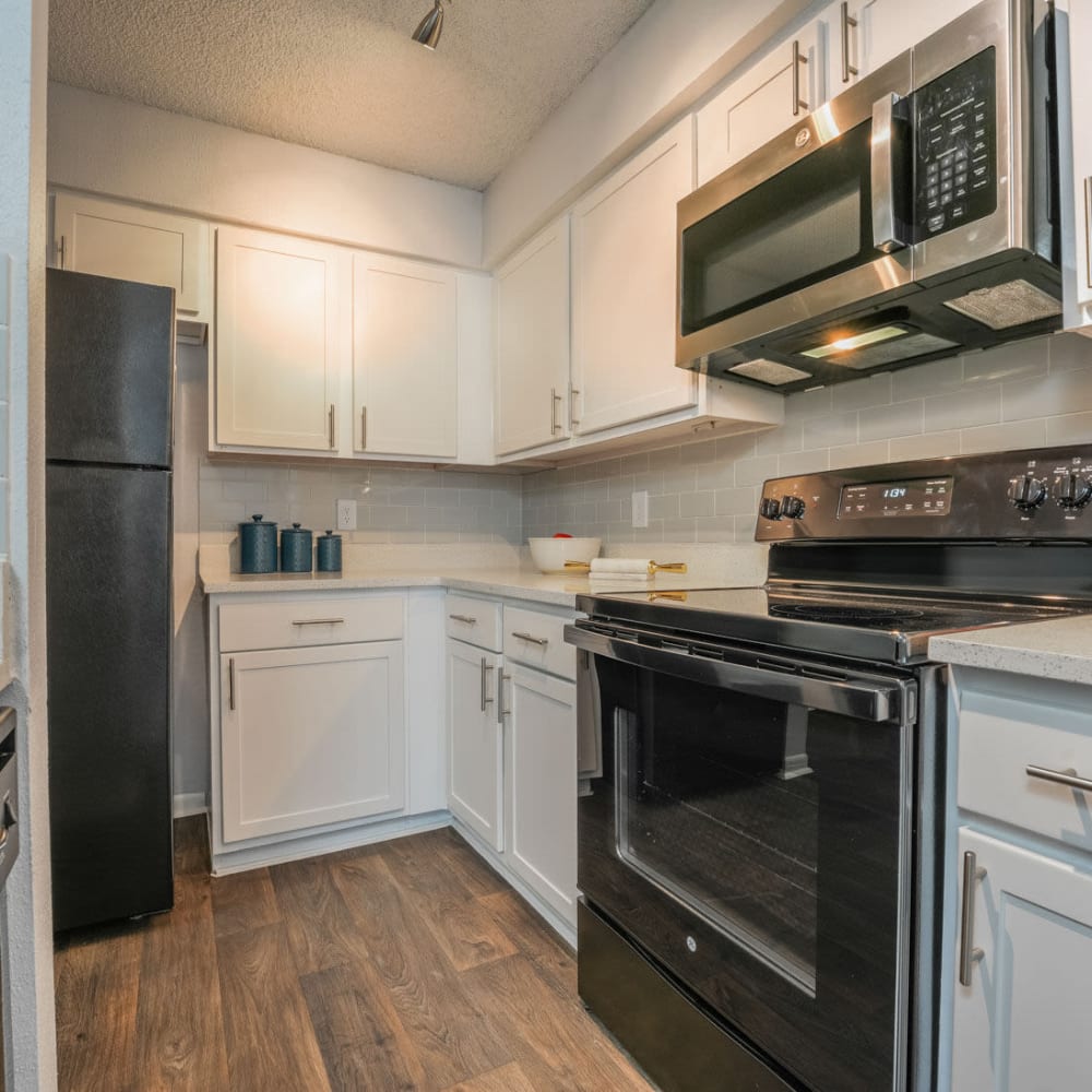 kitchen at The Lakebridge Townhomes