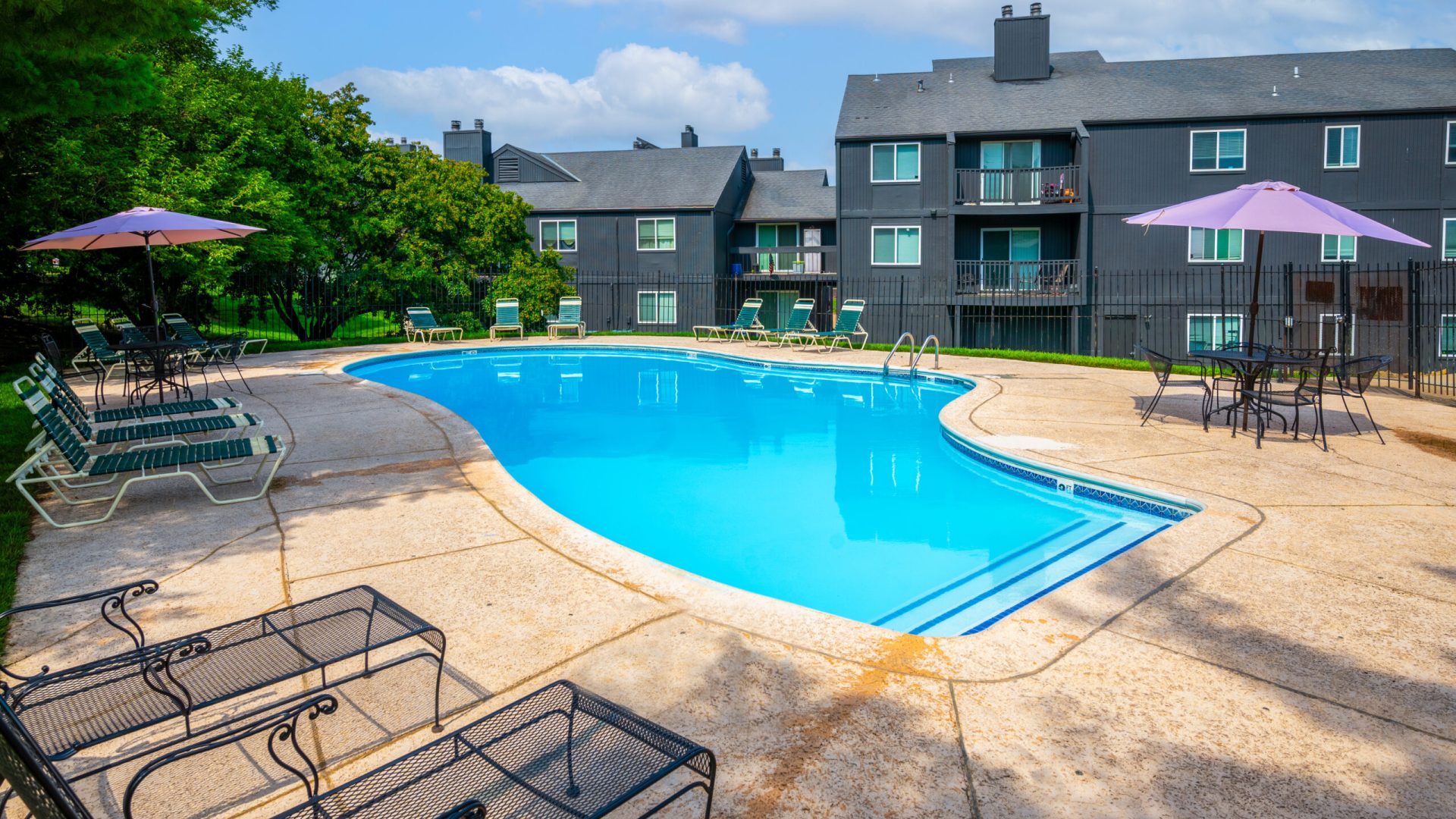 the pool at The Windchase Flats and Townhomes