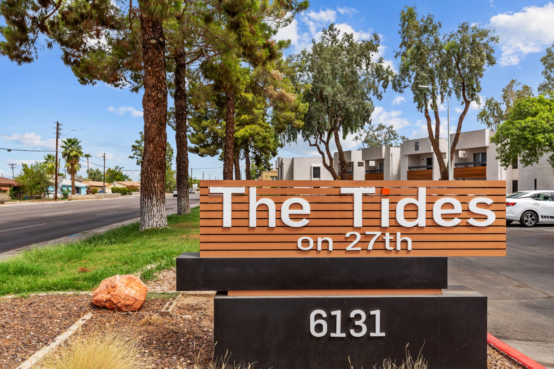 the tides on 2nd street sign at The Tides on 27th