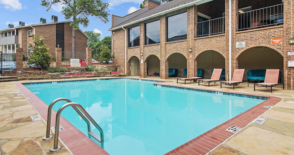 the pool at The  Woodlands Apartments