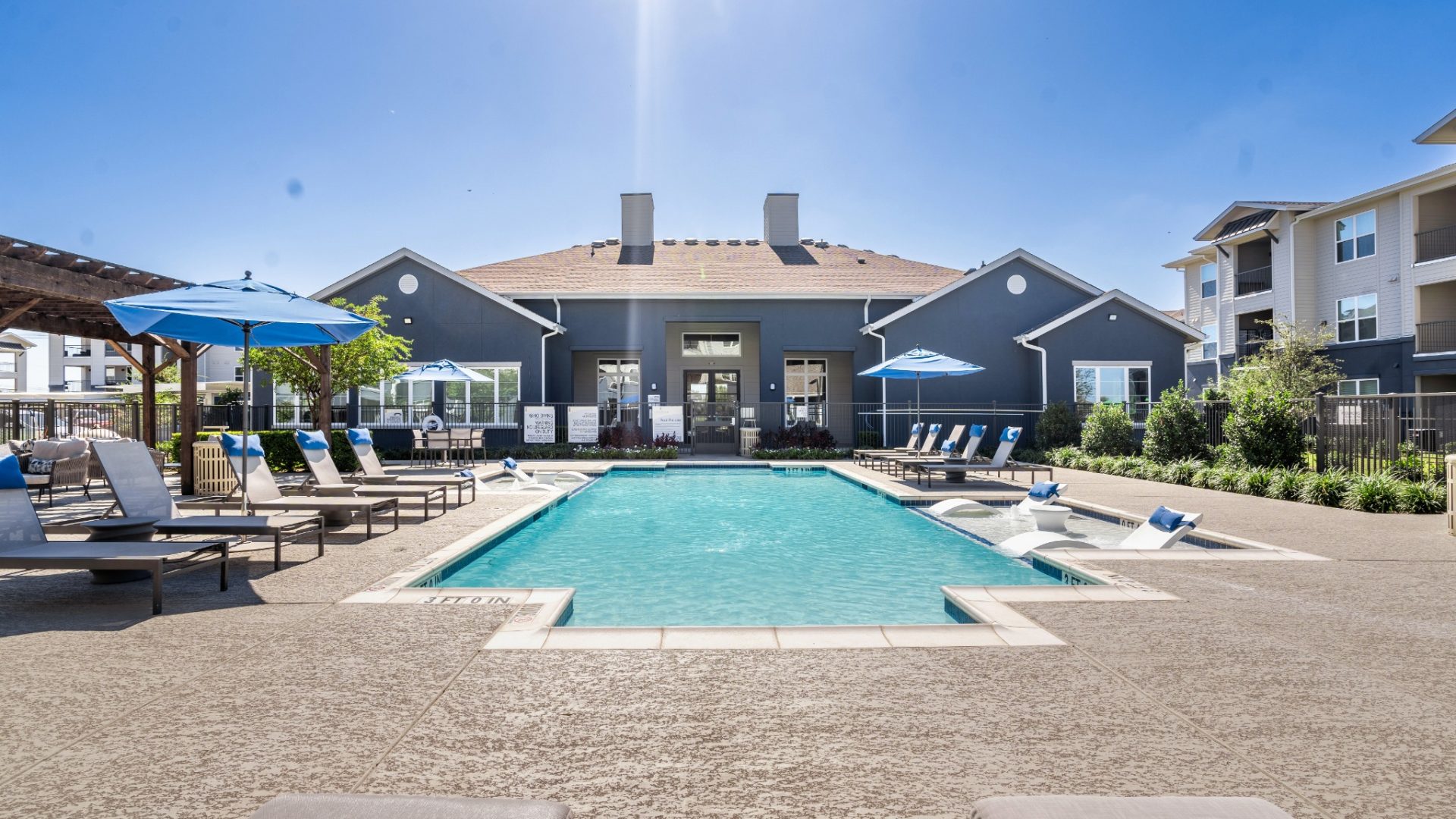 the pool at The Landmark at Crowley