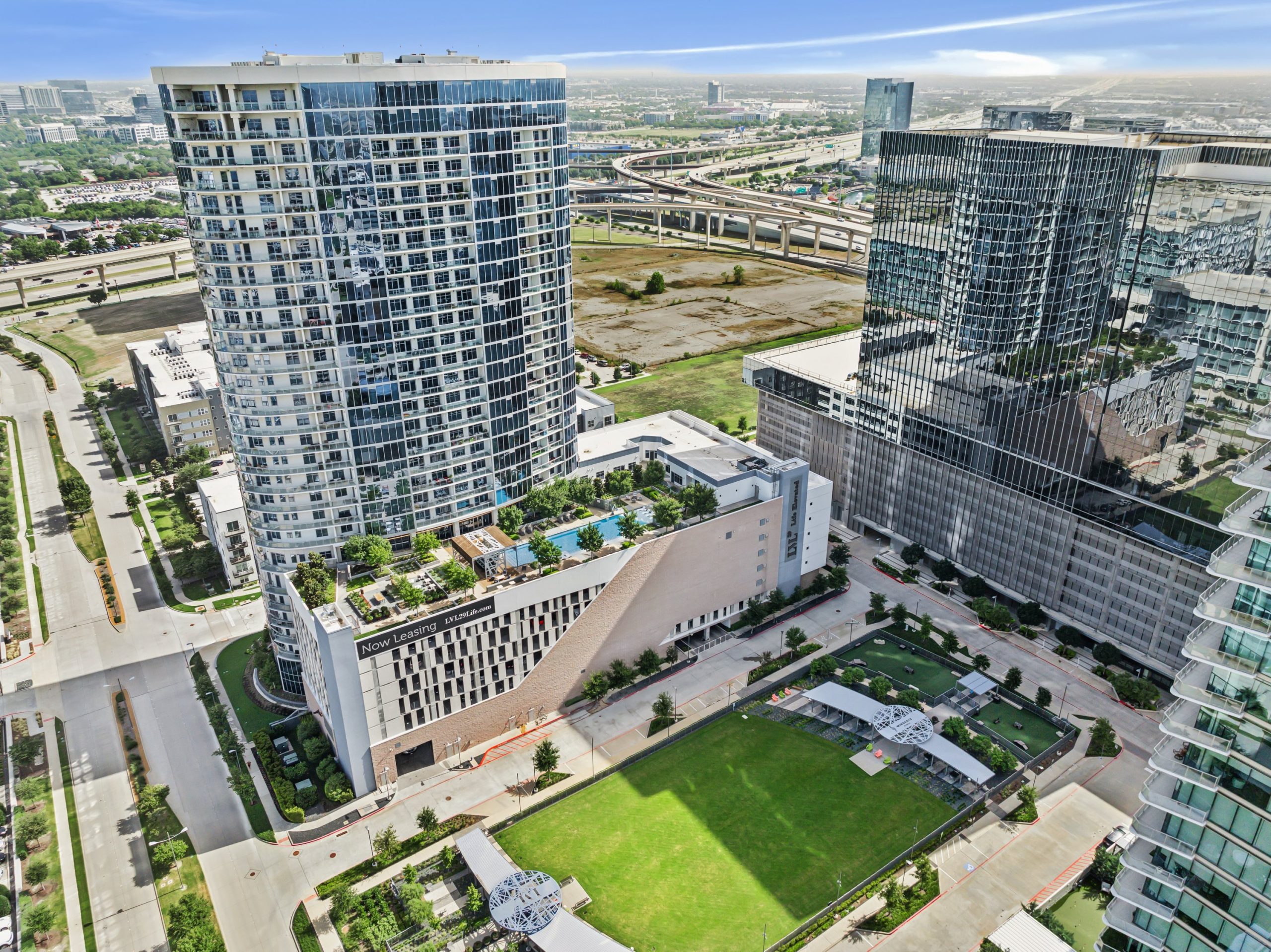 LVL29 Luxury High-Rise Apartments and Townhomes