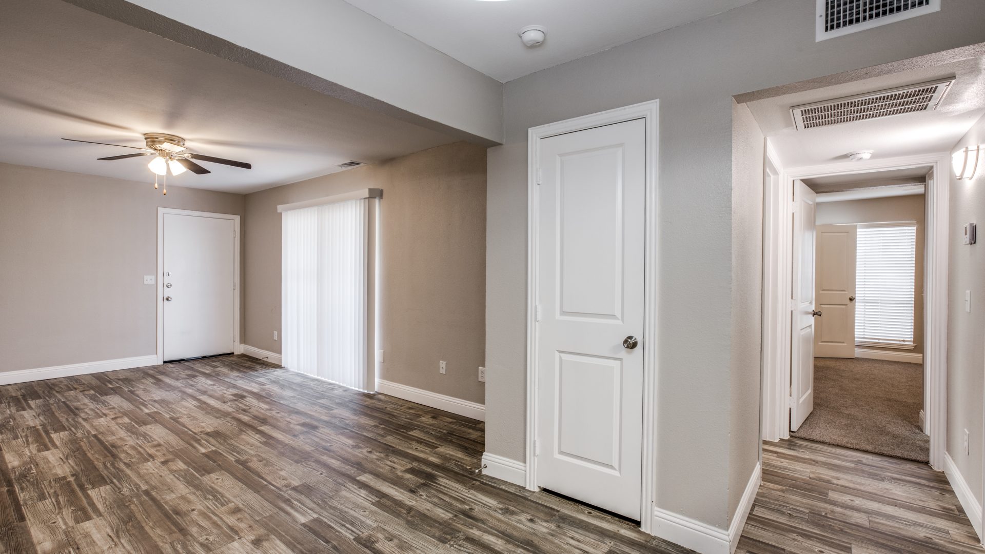 Las Palmas Apartment Homes