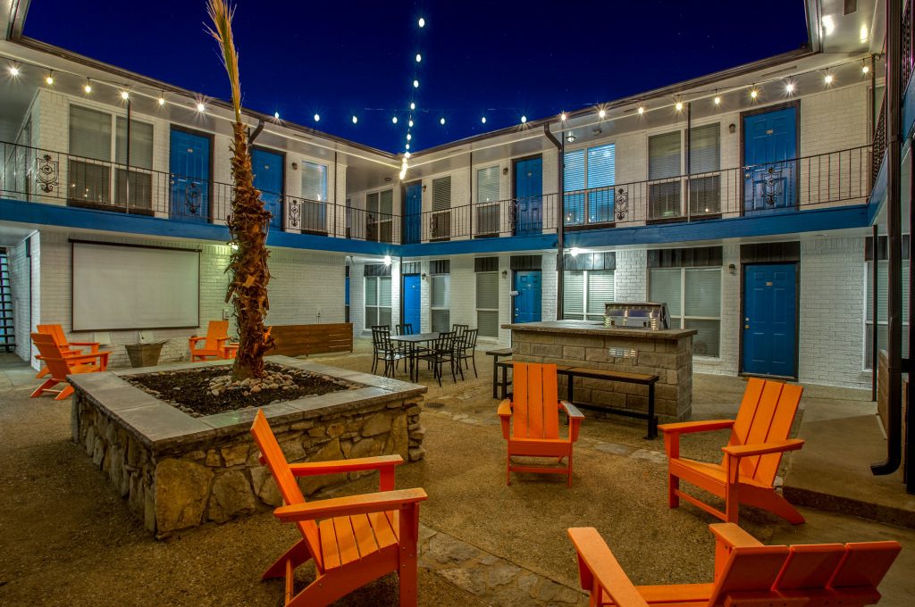 Vintage Pad Exterior