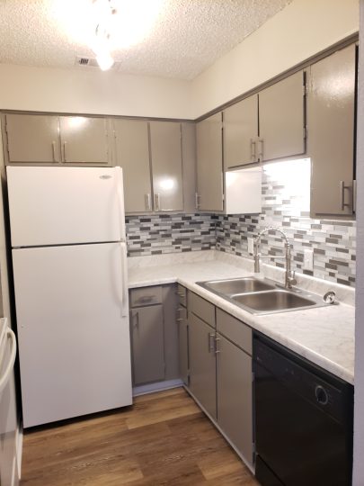 Century Tree Apartment 8