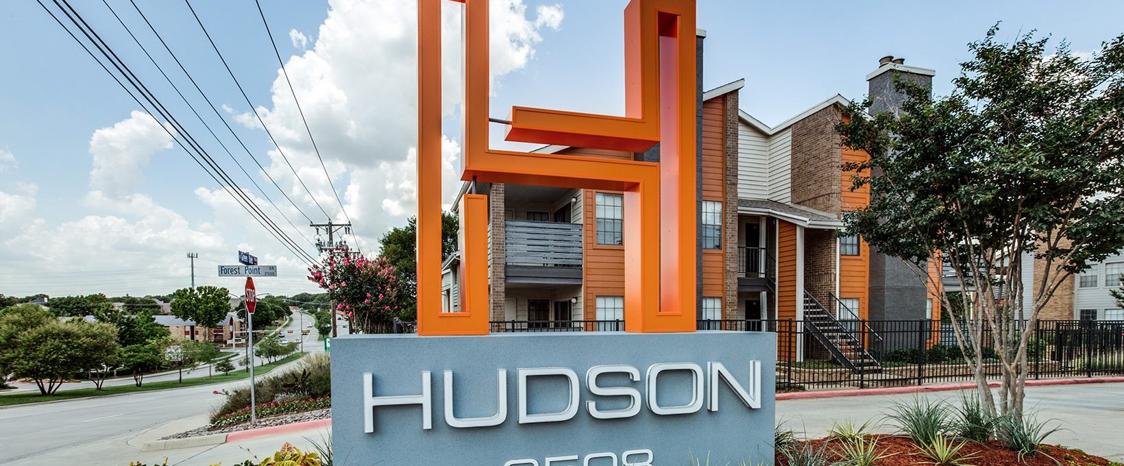 hudson apartments in houston, tx at The Hudson