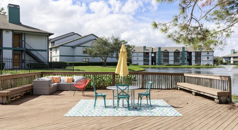 the patio area at The Lorenzo