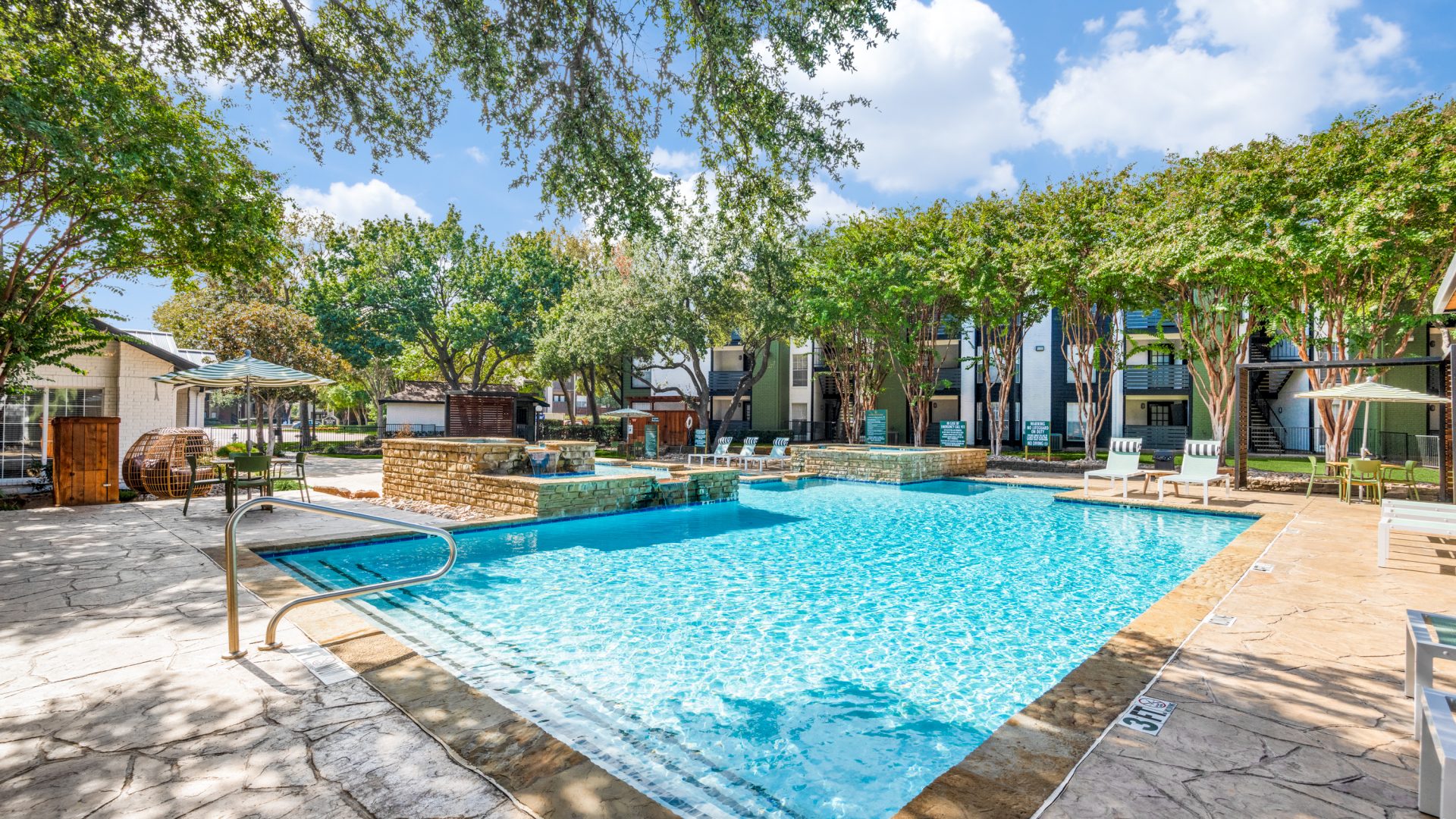 the pool at The Richmond