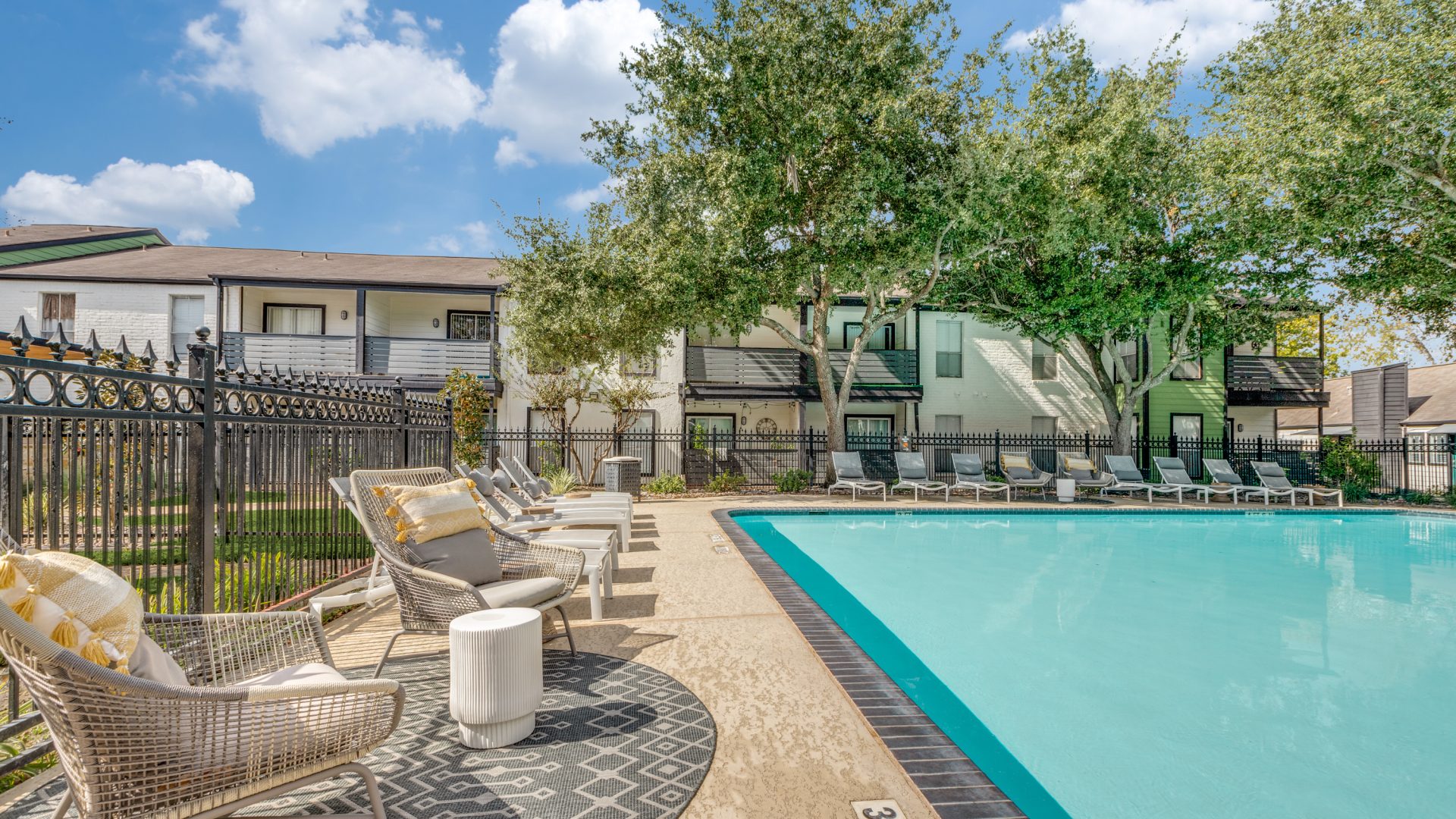 the pool at The  Argyle