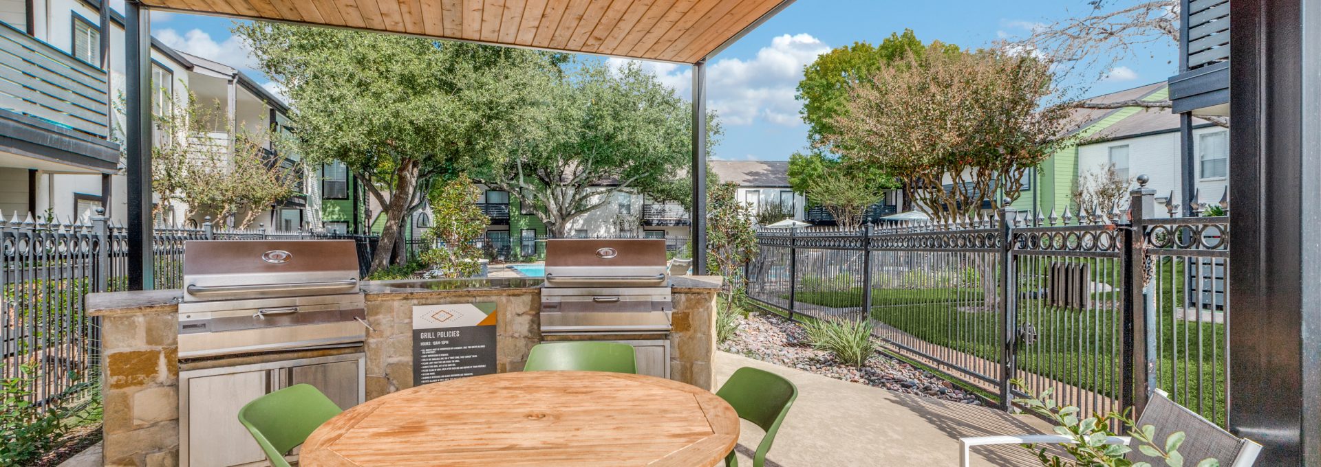 patio with grill and table at The  Argyle