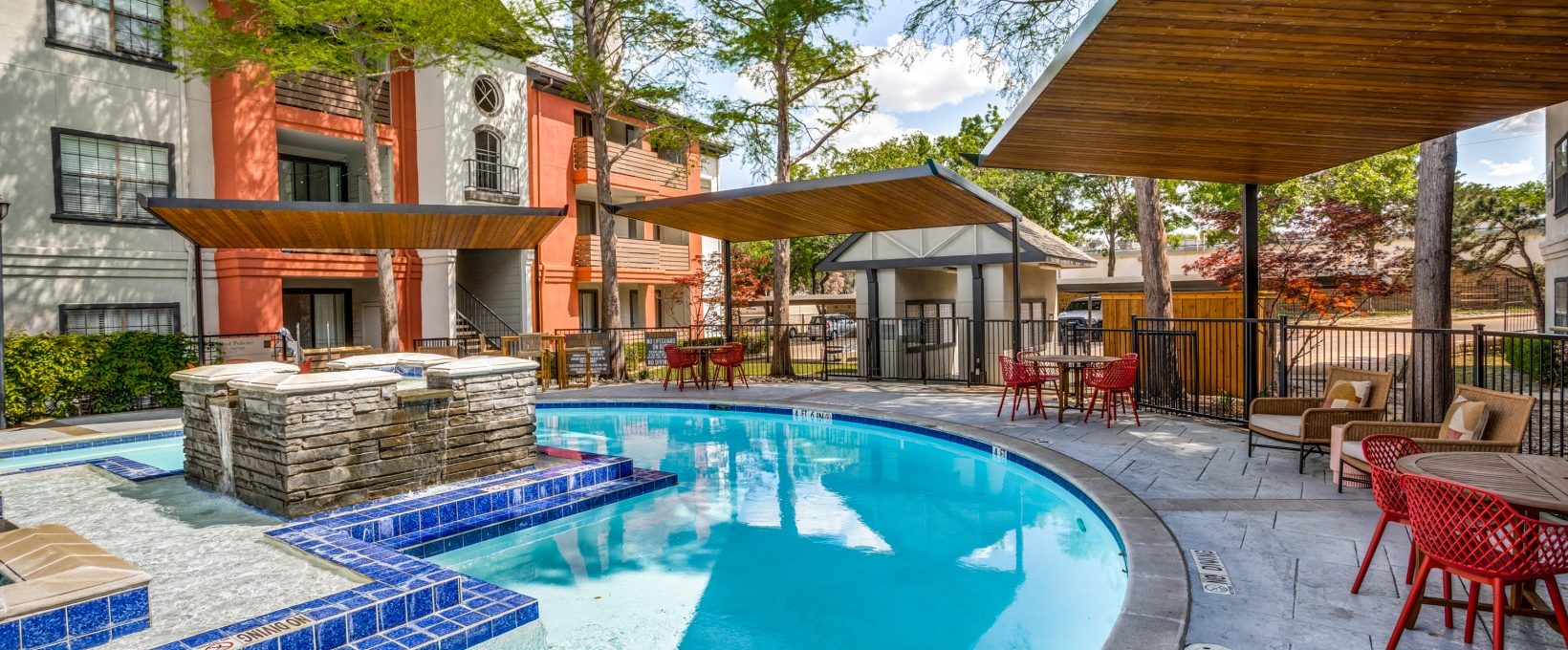 the pool at The  Lana