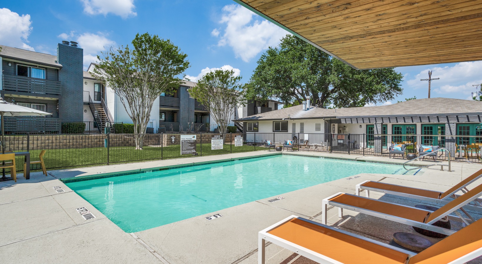 the pool at The Melville