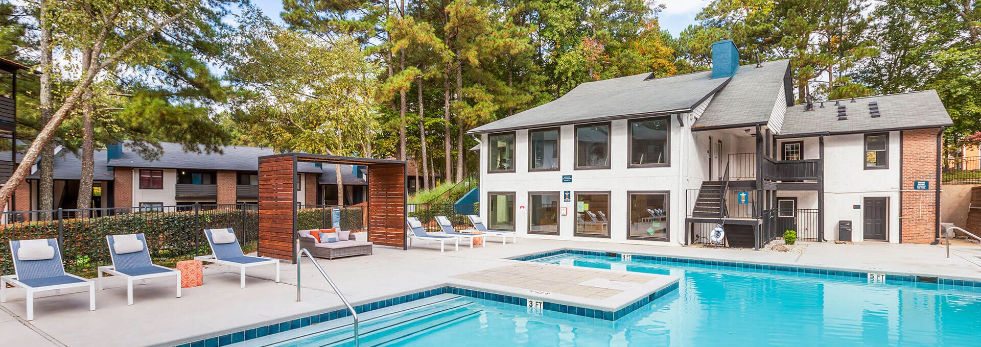 the pool at The  Rowen