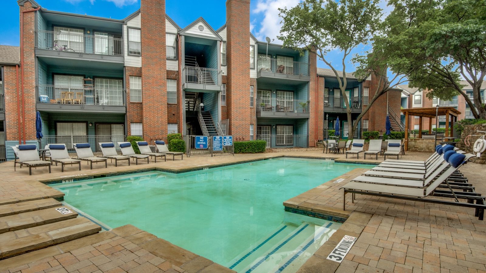 the pool at The Hyde Park at Valley Ranch
