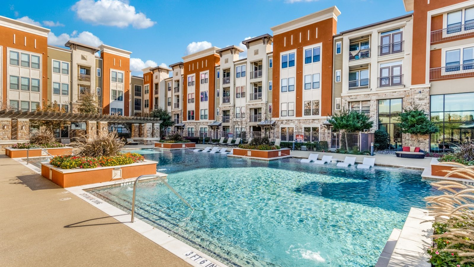 the pool at The Carson @ Twin Creeks