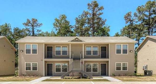 Property Exterior at Esperanza at Wilson Road Apartments in Humble, TX